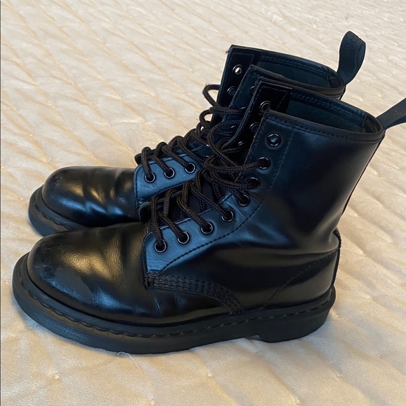 Dr Martens ladies size 6 US - Picture 16 of 16